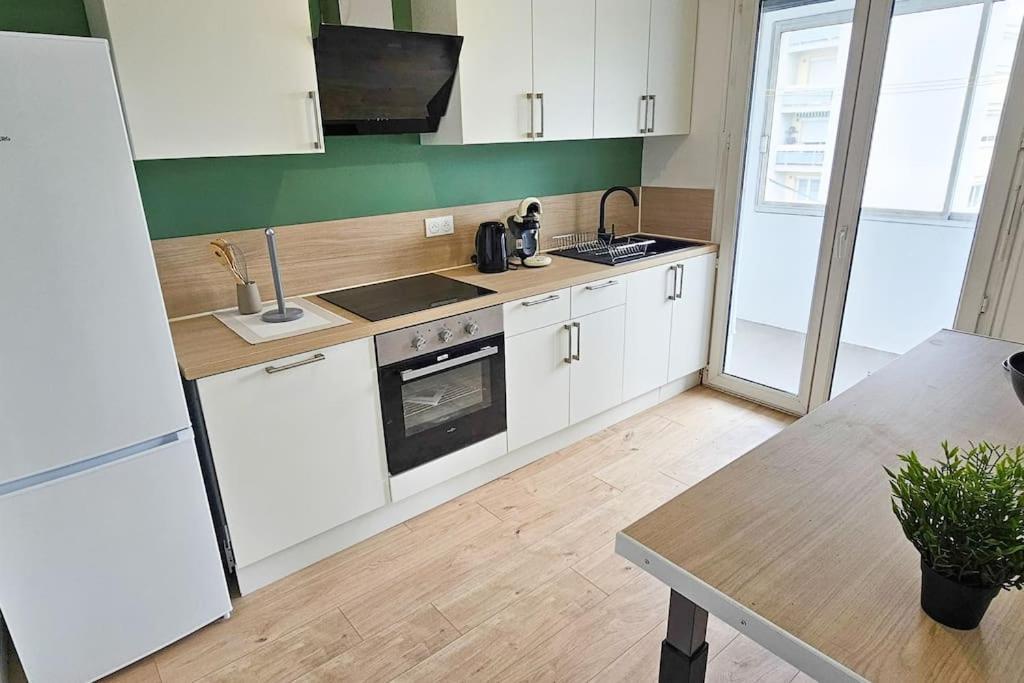 C'Est Chez Maurice! 4 Ch Wifi Balcon Parking Free Apartment Saint-Etienne  Exterior photo